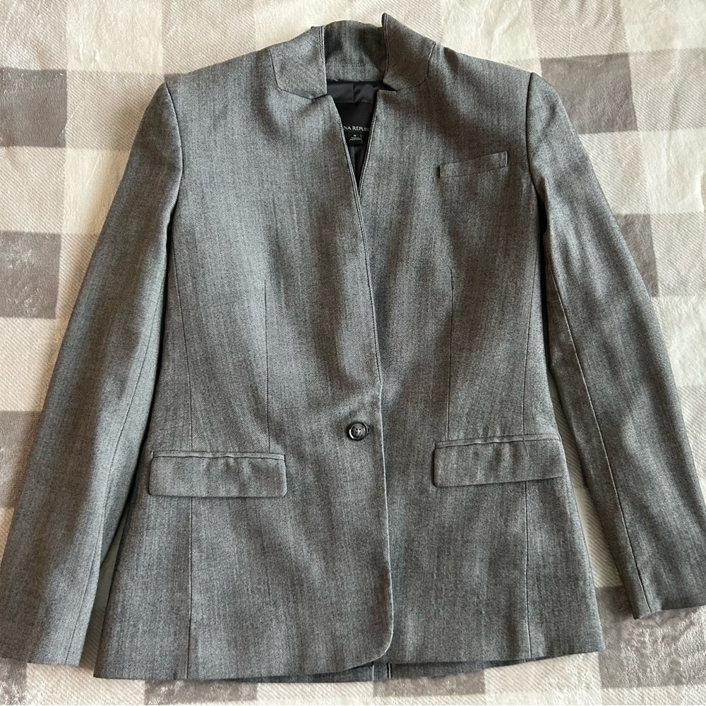 Banana republic gray blazer